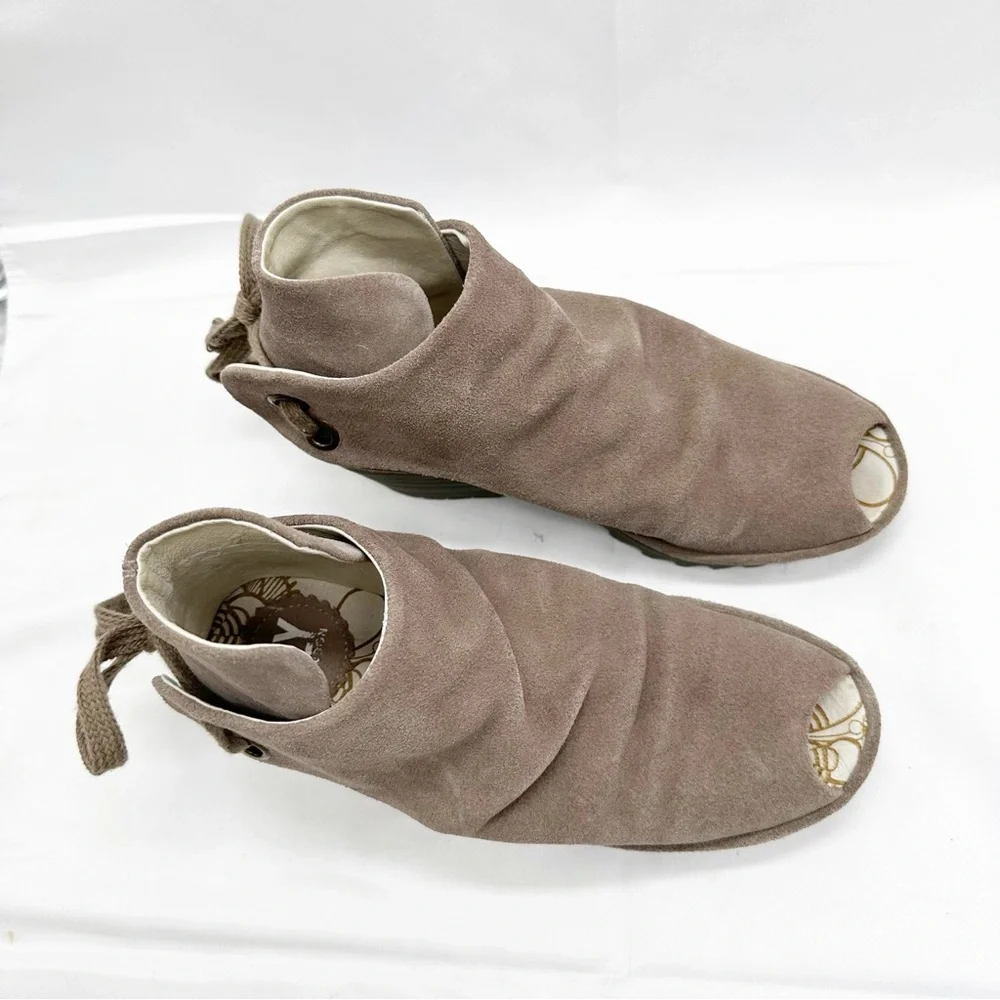 Fly London Yama Wedge Ankle Boots Women's 37 / 6.5 Brown Suede Lace Up Platform